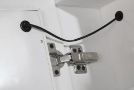 Engsel baja tahan karat