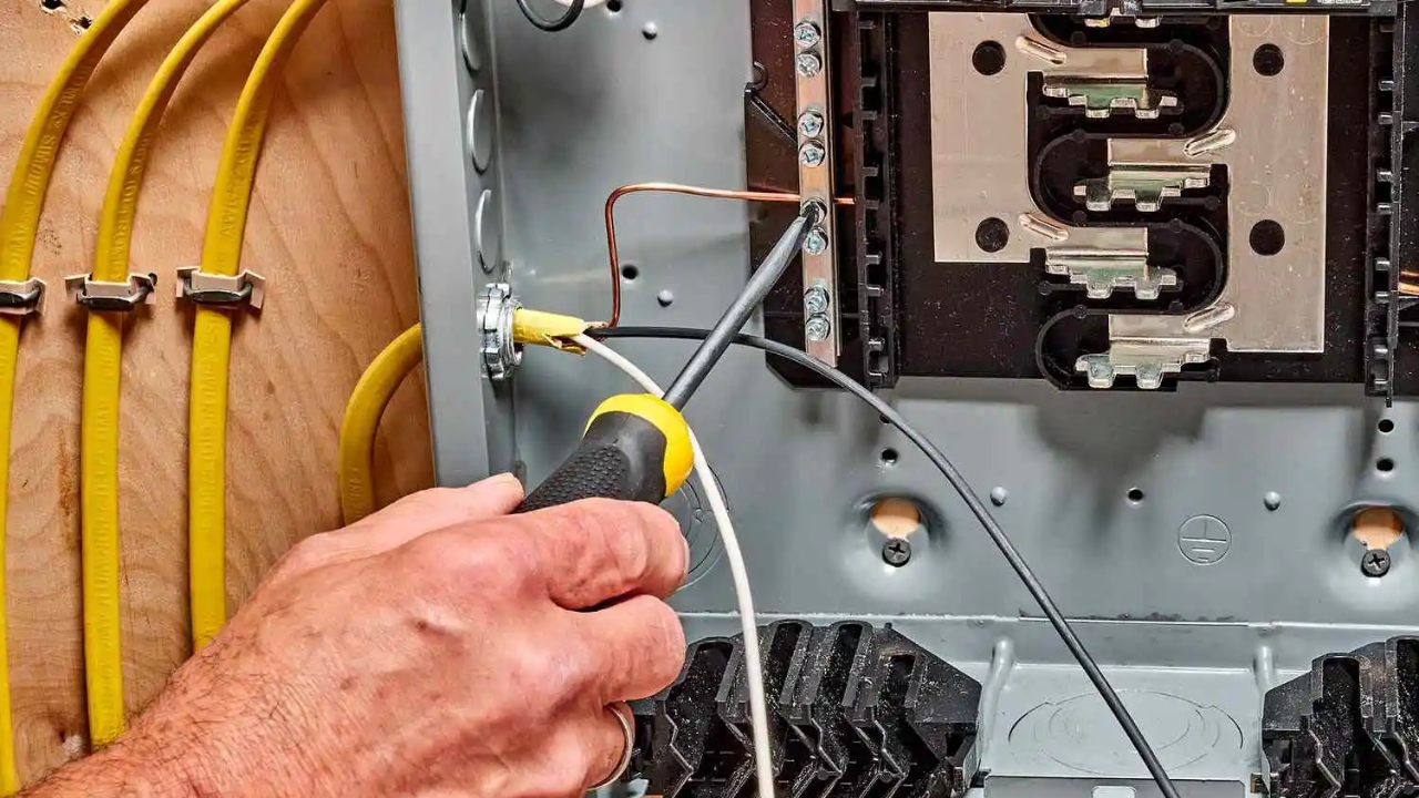 Cómo conectar a tierra un panel eléctrico: guía completa