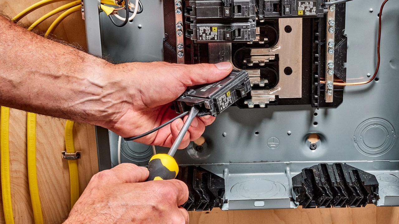 Pasos para conectar a tierra un panel eléctrico