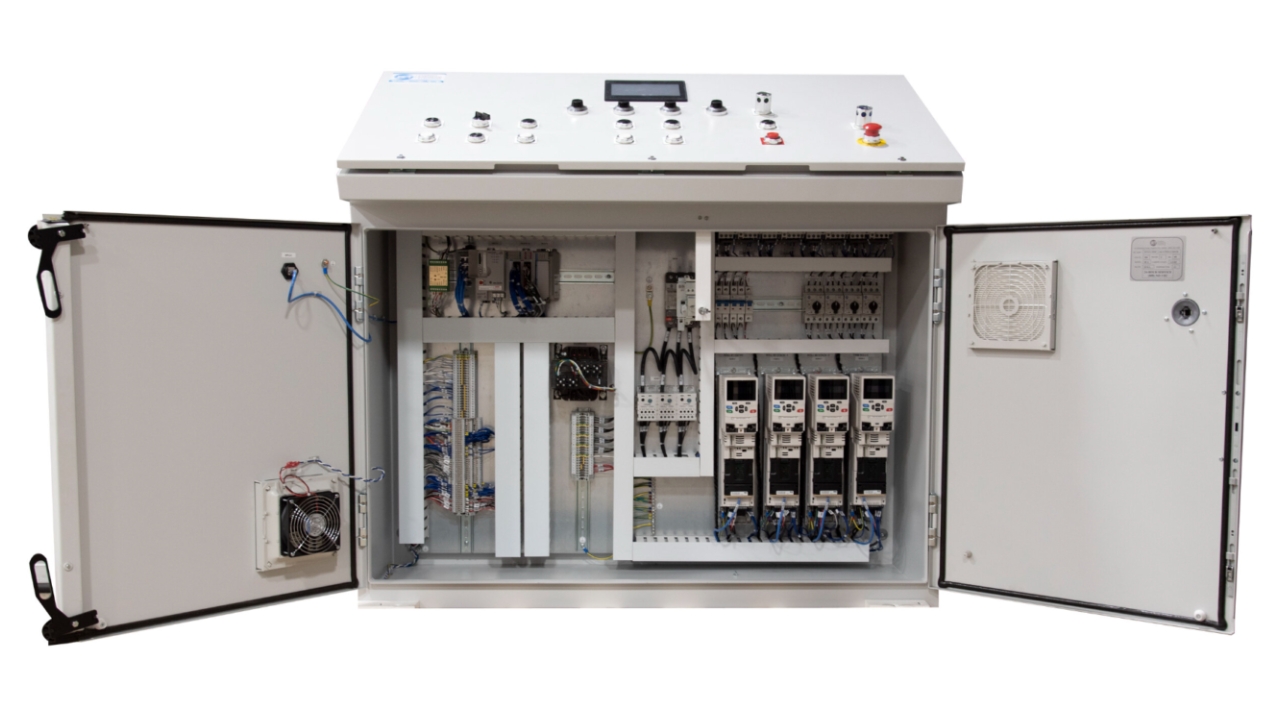 ¿Qué es un panel de control eléctrico?